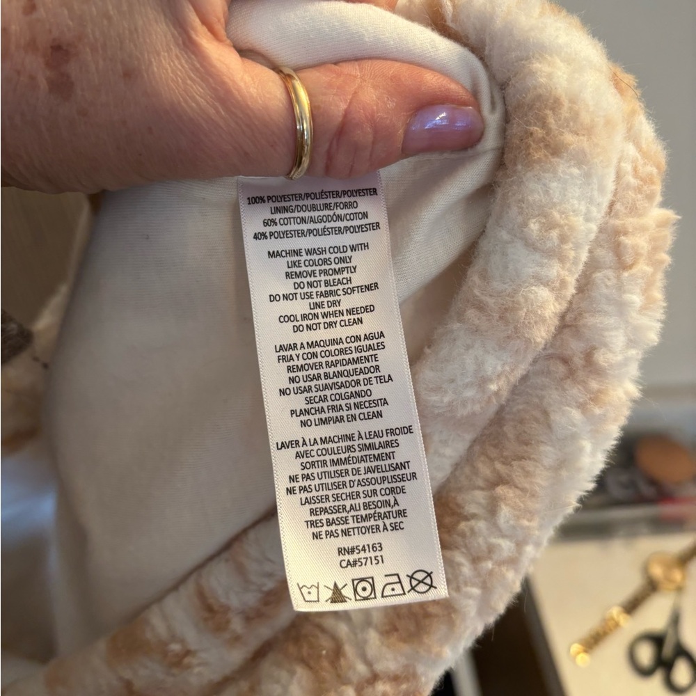 Calvin Klein Performance Cropped Teddy Jacket - Picture 8 of 11